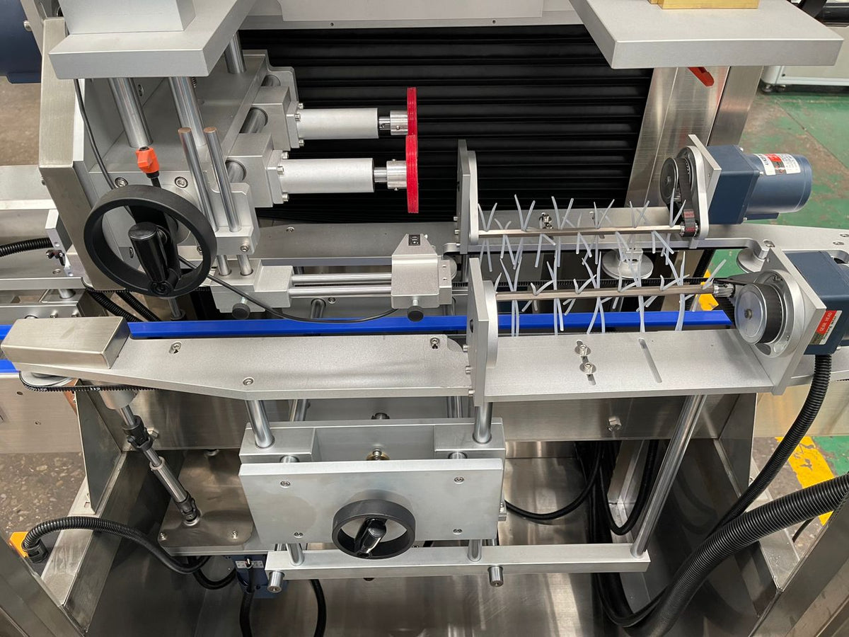 Automatic Bottle Labeling Machine